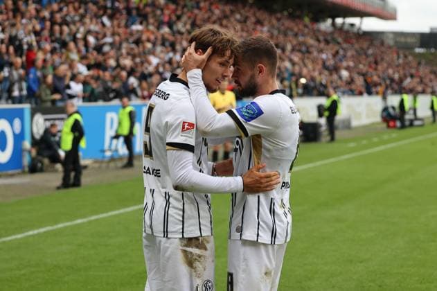 27.09.2025, Fussball, Herren, 2. Bundesliga, Saison 2025 2026, SV 07 Elversberg Holstein Kiel, Torjubel zum 1:0, Torschütze: Otto Stange (SV 07 Elversberg) Elversberg Ursapharm-Arena an der Kaiserlinde Saarland Deutschland (DEU) Copyright: xSebastianxBachx