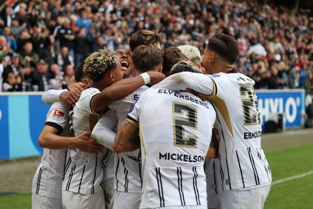 27.09.2025, Fussball, Herren, 2. Bundesliga, Saison 2025 2026, SV 07 Elversberg Holstein Kiel, Torjubel zum 1:0, Torschütze: Otto Stange (SV 07 Elversberg) Elversberg Ursapharm-Arena an der Kaiserlinde Saarland Deutschland (DEU) Copyright: xSebastianxBachx
