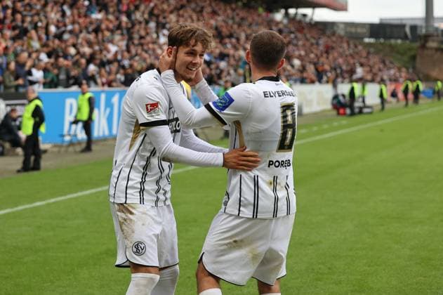 27.09.2025, Fussball, Herren, 2. Bundesliga, Saison 2025 2026, SV 07 Elversberg Holstein Kiel, Torjubel zum 1:0, Torschütze: Otto Stange (SV 07 Elversberg) Elversberg Ursapharm-Arena an der Kaiserlinde Saarland Deutschland (DEU) Copyright: xSebastianxBachx