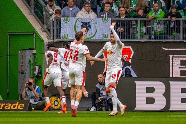 Deutschland: Fussball 1. Bundesliga, 6. Spieltag 2025 2026, VfL Wolfsburg-RB Leipzig am 27.09.2025 in Wolfsburg (Volkswagen-Arena): Torjubel zum 0:1 Copyright: xSvenxHeidmannx