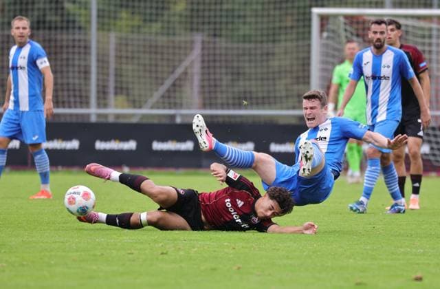 27.09.2025 - Fussball - Saison 2025 2026 - Regionalliga Bayern - 11. Spieltag: 1. FC Nürnberg FCN II ( Club ) - FV Illertissen - DaMa - xdaxmax - Justin von der Hitz (27, 1. FC Nürnberg FCN II ) Tobias Rühle (31, FV Illertissen FVI )