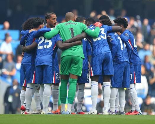 London, England, September 27 2025: Players of Chelsea in a huddle before kick off in the Premier League game between Chelsea and Brighton & Hove Albion at Stamford Bridge in London, England. (Photo by Jay Patel Sports Press Photo SPP) Copyright: xJayxPatel SportsxPressxPhoto SPPx Sportspressphoto_SPR33014