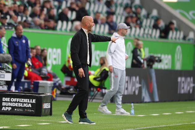 VfL vs. Leipzig, 1. BL Wolfsburg, 27.09.2025, FUßBALL - VfL Wolfsburg vs. RB Leipzig, 1. BL, Saison 2025 26. Cheftrainer Paul Simonis (VfL Wolfsburg), Cheftrainer Ole Werner (RB Leipzig) Wolfsburg