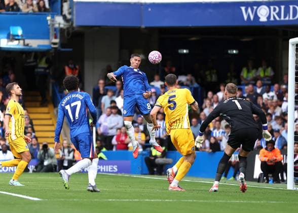 27th September 2025; Stamford Bridge, Chelsea, London, England: Premier League Football, Chelsea versus Brighton and Hove Albion; Enzo Fernandez of Chelsea heads the ball to scores his sides 1st goal in the 23rd minute to make it 1-0  JohnxPatrickxFletcher