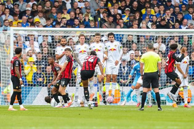 Leeds United FC v AFC Bournemouth, Premier League Antoine Semenyo Of Bournemouth scores a GOAL 0-1 during the Leeds United FC v AFC Bournemouth English Premier League match at Elland Road, Leeds, England, United Kingdom on 27 September 2025 Credit: Lee Keuneke Every Second Media Editorial use only. All images are copyright Every Second Media Limited. No images may be reproduced without prior permission. All rights reserved. Premier League and Football League images are subject to licensing agreements with Football DataCo Limited. see https: www.football-dataco.com Copyright: xIMAGO EveryxSecondxMediax ESM-1602-0040 LeexKeunekex xEveryxSecondxMediax