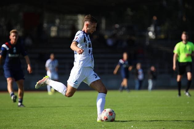 Fußball I Herren I Saison 2025 2026 I Regionalliga Nord I 11. Spieltag I 1. FC Phönix Lübeck - VfB Oldenburg I 27.09.2025 Ermal Pepshi (34, VfB Oldenburg) Lübeck Buniamshof Schleswig-Holstein Deutschland Copyright: xLobeca MarcelxLienstädtx