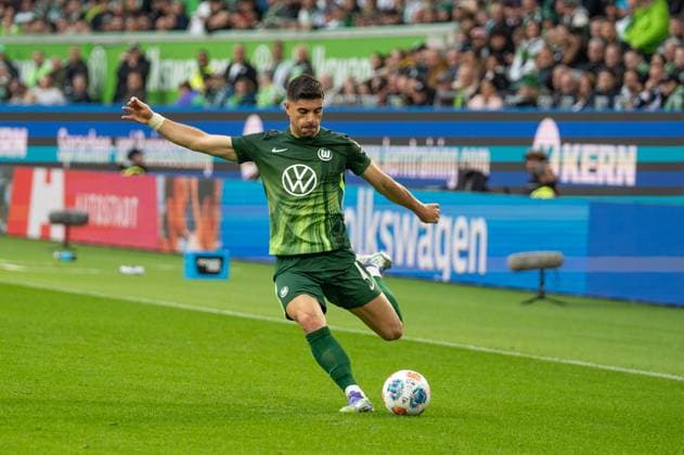 Deutschland: Fussball 1. Bundesliga, 6. Spieltag 2025 2026, VfL Wolfsburg-RB Leipzig am 27.09.2025 in Wolfsburg (Volkswagen-Arena): Konstantinos Koulierakis (VfL Wolfsburg 4) Copyright: xSvenxHeidmannx