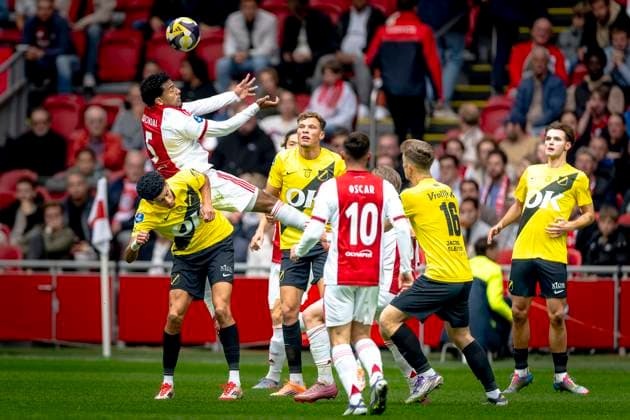NAC Breda midfielder Mohamed Nassoh, AFC Ajax Amsterdam defender Owen Wijndal during the match AFC Ajax Amsterdam vs NAC Breda at the Johan Cruijff ArenA for the Dutch Vriendenloterij Eredivisie season 2025-2026 in AMSTERDAM, Netherlands on 27 september 2025, (photo by Marcel van Dorst EYE4images DeFodi Images) NAC Breda midfielder Mohamed Nassoh, AFC Ajax Amsterdam defender Owen Wijndal during the match AFC Ajax Amsterdam vs NAC Breda at the Johan Cruijff ArenA for the Dutch Vriendenloterij Eredivisie season 2025 2026 in AMSTERDAM, Netherlands on 27 september 2025, photo by Marcel van Dorst EYE4images DeFodi Images