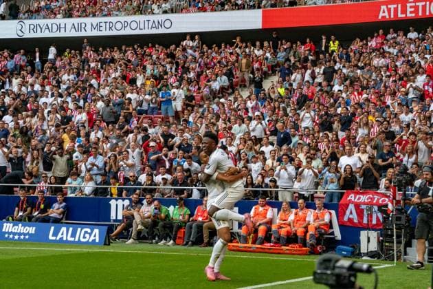Kylian Mbappé (Real Madrid & France striker N10) & Vinícius Júnior (Real Madrid & Brazil striker N7) celebrate a goal during La Liga EA Sports game between Atlético de Madrid and Real Madrid at Estadio Riyadh Air Metropolitano, on September 27, 2025, Madrid, Spain. Copyright: xAndresxLopezxSheridanxx xSPPx Sportspressphoto_SPR33082