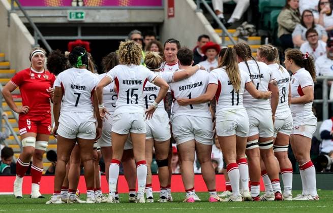 2025 Women s Rugby World Cup Final, Twickenham, London, England 27 9 2025 Canada vs England A view of an English huddle A view of an English huddle 27 9 2025  Copyright: x INPHO BillyxSticklandx 0S2A3099