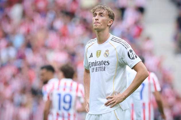 Spanish La Liga EA Sports soccer match Atletico Madrid vs Real Madrid at Riyadh Air Metropolitano stadium in Madrid, Spain. 27 September 2025 Huijsen 900 Cordon Press  900 CordonxPress LOF - Atletico Madrid vs Real Madrid