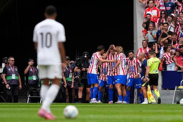 Atletico de Madrid s Alexander Sorloth celebrates goal with his teammates during La Liga match. September 27, 2025. (202509271328)