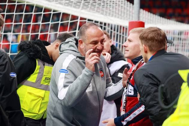 27.09.25 1. FC Heidenheim - FC Augsburg Deutschland, Heidenheim, 27.09.2025, Fussball, Bundesliga, 1. FC Heidenheim - Augsburg: Frank Schmidt (Trainer 1. FC Heidenheim).