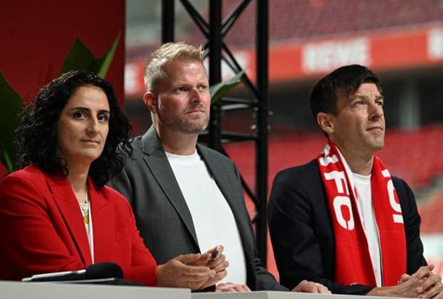 27.09.2025 , xophax, Fussball 1.Bundesliga, 1.FC Koeln Mitgliederversammlung , Präsidentenwahl. Rhein Energie Stadion Jahreshauptversammlung am Samstag den 27.09.2025. 1.FC Köln Team Stomann : v.l.n.rechts TuÄüba Tekkal , Wilke Stromann , Carsten Wettich Koeln