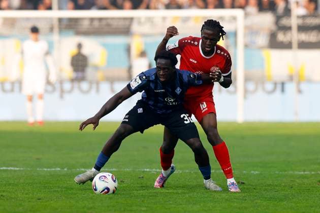Fußball 3. Liga 08.Spieltag , SV Waldhof Mannheim - Rot-Weiss Essen am 27.09.2025 im Carl-Benz-Stadion in Mannheim Franci Bouebari ( Rot-Weiss Essen )