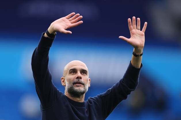 Football - Premier League - Manchester City v Burnley 27th September 2025 - Premier League - Manchester City v Burnley - Manchester City manager Pep Guardiola waves - Photo: Simon Stacpoole Offside. Manchester UK *** Fußball Premier League Manchester City v Burnley 27. September 2025 Premier League Manchester City v Burnley Manchester City Trainer Pep Guardiola winkt Foto Simon Stacpoole Abseits Manchester UK  Copyright: xSimonxStacpoolexOffside