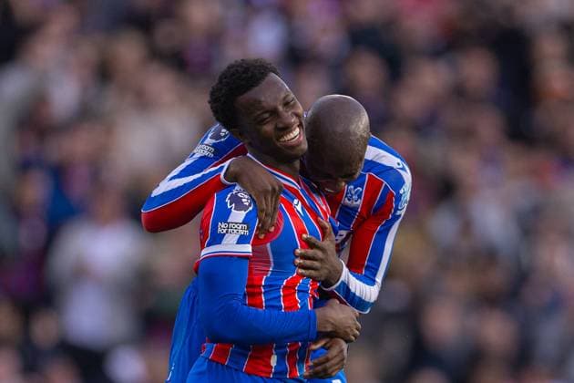Football - FA Premier League - Crystal Palace FC v Liverpool FC LONDON, ENGLAND - Saturday, September 27, 2025: Crystal Palace s Eddie Nketiah (L) celebrates with team-mate Jean-Philippe Mateta scoring the winning goal during the FA Premier League match between Crystal Palace FC and Liverpool FC at Selhurst Park. (Photo by David Rawcliffe Propaganda) LONDON Selhurst Park GREATER LONDON ENGLAND  Copyright: xDavidxRawcliffex P2025-09-27-Crystal_Palace_Liverpool-146