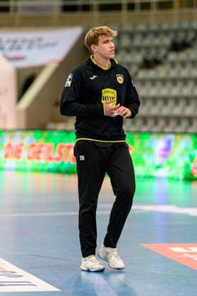 Valkovskis, Janis Pavels (Rueckraum Links, HSC 2000 Coburg, 26) GER, Bayern, HSC 2000 Coburg gegen HBW Balingen-Weilstetten, 2. Handball Bundesliga, Handball, 5.Spieltag, Saison 2025 2026, 19.30 Uhr, Samstag, 27.09.2025 GER, Bayern, HSC 2000 Coburg gegen HBW Balingen-Weilstetten, 2. Handball Bundesliga, Handball, 5.Spieltag, Saison 2025 2026, 19.30 Uhr, Samstag, 27.09.2025 Coburg Copyright: xEibner-Pressefoto MartinxHerbstx EP_MHT