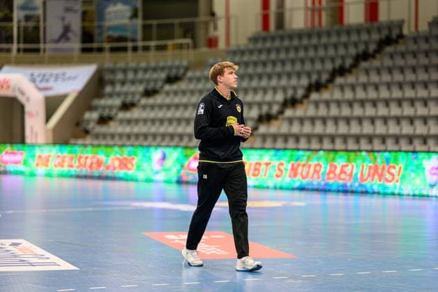 Valkovskis, Janis Pavels (Rueckraum Links, HSC 2000 Coburg, 26) GER, Bayern, HSC 2000 Coburg gegen HBW Balingen-Weilstetten, 2. Handball Bundesliga, Handball, 5.Spieltag, Saison 2025 2026, 19.30 Uhr, Samstag, 27.09.2025 GER, Bayern, HSC 2000 Coburg gegen HBW Balingen-Weilstetten, 2. Handball Bundesliga, Handball, 5.Spieltag, Saison 2025 2026, 19.30 Uhr, Samstag, 27.09.2025 Coburg Copyright: xEibner-Pressefoto MartinxHerbstx EP_MHT