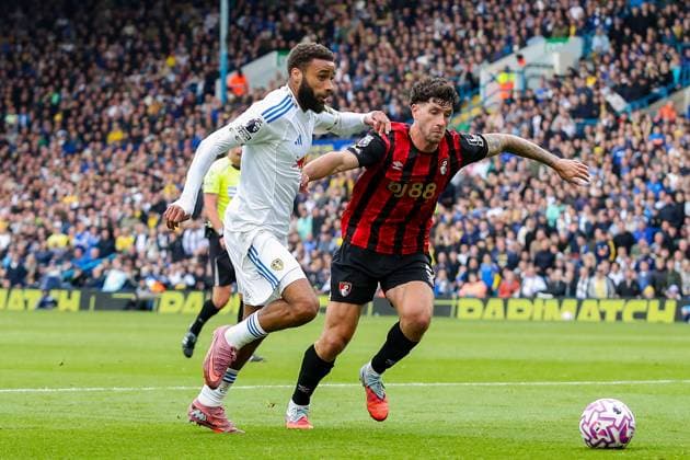 Leeds United FC v AFC Bournemouth, Premier League Jayden Bogle Of Leeds United battles with Marcos Senesi Of Bournemouth during the Leeds United FC v AFC Bournemouth English Premier League match at Elland Road, Leeds, England, United Kingdom on 27 September 2025 Credit: Lee Keuneke Every Second Media Editorial use only. All images are copyright Every Second Media Limited. No images may be reproduced without prior permission. All rights reserved. Premier League and Football League images are subject to licensing agreements with Football DataCo Limited. see https: www.football-dataco.com Copyright: xIMAGO EveryxSecondxMediax ESM-1602-0083 LeexKeunekex xEveryxSecondxMediax
