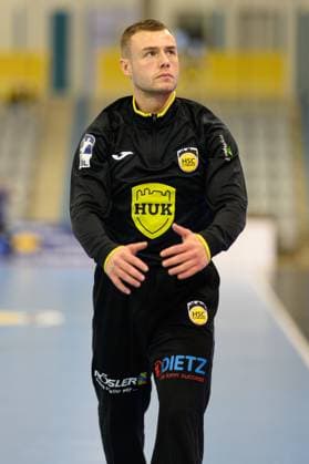 Apfel, Fabian (TW, HSC 2000 Coburg, 28) bei der Erwaermung. GER, Bayern, HSC 2000 Coburg gegen HBW Balingen-Weilstetten, 2. Handball Bundesliga, Handball, 5.Spieltag, Saison 2025 2026, 19.30 Uhr, Samstag, 27.09.2025 GER, Bayern, HSC 2000 Coburg gegen HBW Balingen-Weilstetten, 2. Handball Bundesliga, Handball, 5.Spieltag, Saison 2025 2026, 19.30 Uhr, Samstag, 27.09.2025 Coburg Copyright: xEibner-Pressefoto MartinxHerbstx EP_MHT
