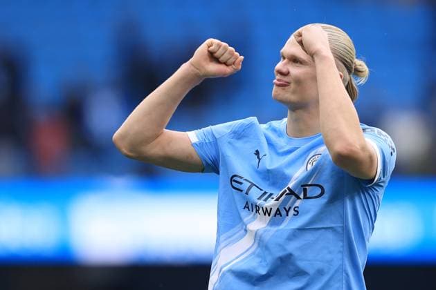 Football - Premier League - Manchester City v Burnley 27th September 2025 - Premier League - Manchester City v Burnley - Erling Haaland of Manchester City celebrates after the match - Photo: Simon Stacpoole Offside. Manchester UK Copyright: xSimonxStacpoolexOffside