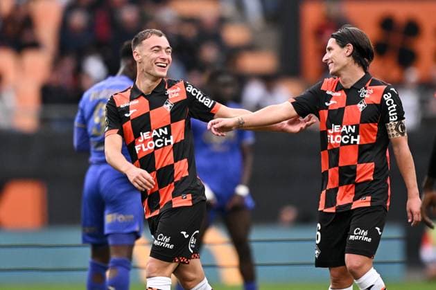 FC Lorient v AS Monaco FC - Ligue 1 McDonald s 2025 2026 06 Laurent ABERGEL (fcl) - 10 Pablo PAGIS (fcl) during the Ligue 1 McDonald s match between Lorient and Monaco at Stade du Moustoir on September 27, 2025 in Lorient, France. Lorient France  Copyright: xFEPx 776348139