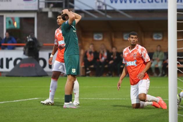 VOLENDAM, 27-09-2025 , KRAS Stadium , season 2025 2026 , Dutch eredivisie football, match between FC Volendam and PEC Zwolle , picture shows PEC Zwolle player Kaj de Rooij Volendam - PEC  x31225484x Copyright: