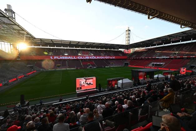 27.09.2025 , xophax, Fussball 1.Bundesliga, 1.FC Koeln Mitgliederversammlung , Präsidentenwahl. Rhein Energie Stadion Jahreshauptversammlung am Samstag den 27.09.2025. 1.FC Köln (DFL DFB REGULATIONS PROHIBIT ANY USE OF PHOTOGRAPHS as IMAGE SEQUENCES and or QUASI-VIDEO) Koeln