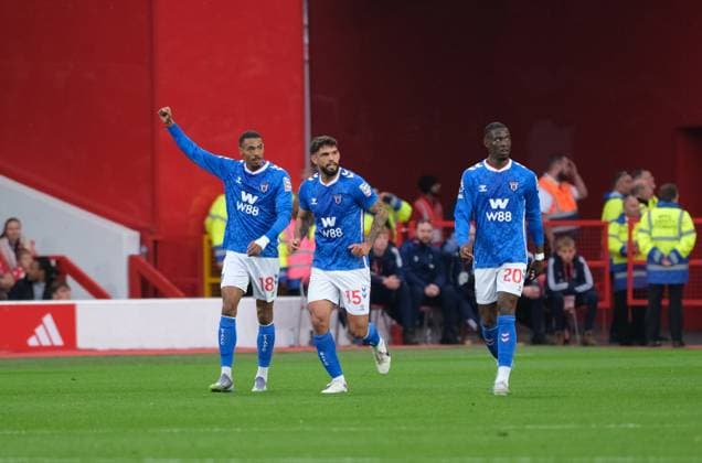 Omar Alderete of Sunderland A F C celebrates with teammates after scoring in the 38th minute to make it 0-1 during the Premier league football match between Nottingham Forest and Sunderland A F C at City Ground in Nottingham. Copyright: xPaulxBonser SportsxPressxPhotox Sportspressphoto_SPR33368