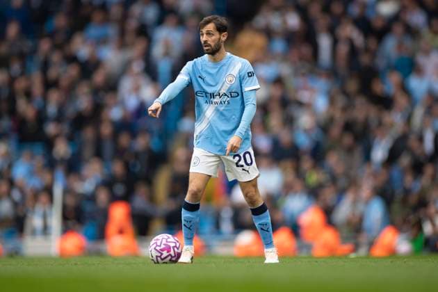 Manchester City v Burnley - Premier League Bernardo Silva (20) of Manchester City F.C. plays during the Premier League match between Manchester City and Burnley at the Etihad Stadium in Manchester, on September 27, 2025. Manchester Manchester United, ManU Kingdom  Copyright: xMIxNewsx originalFilename:fletcher-manchest250927_npWKf.jpg