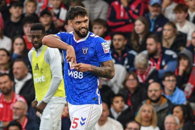 Nottingham Forest v Sunderland, English Premier League, The City Ground, Nottingham, UK - 27 September 2025 Sunderland s Omar Alderete celebrates after scoring the opening goal , UK NEWSPAPERS OUT Copyright: xRichardxBowcottx