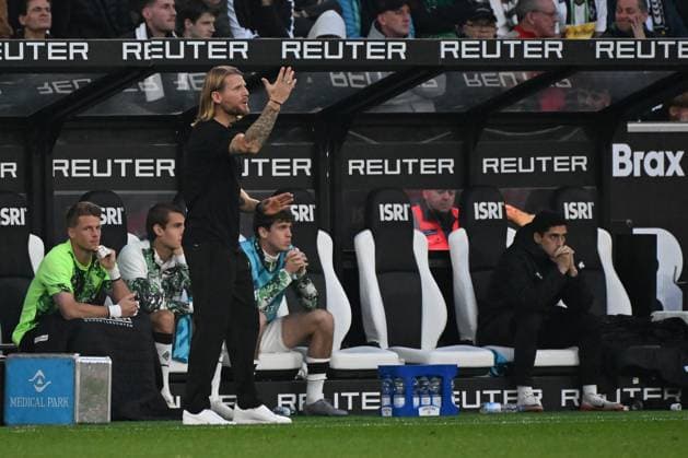 27.09.2025, xjhx, Fussball 1.Bundesliga, Borussia Moenchengladbach - Eintracht Frankfurt v.l. Trainer Eugen Polanski (Borussia Mönchengladbach) (DFL DFB REGULATIONS PROHIBIT ANY USE OF PHOTOGRAPHS as IMAGE SEQUENCES and or QUASI-VIDEO) Moenchengladbach