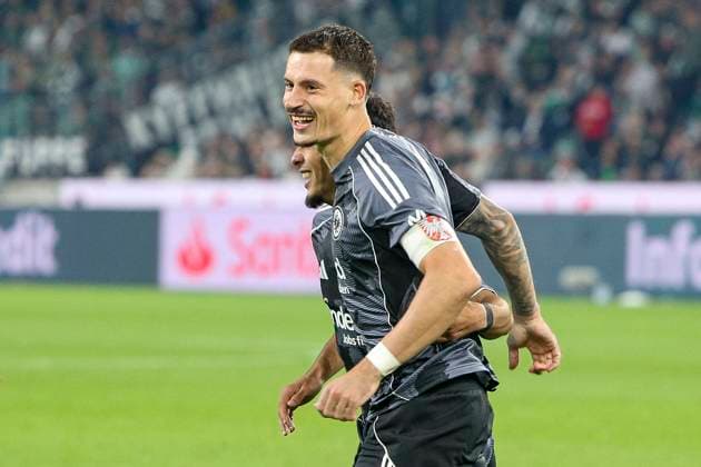 Mönchengladbach, Deutschland, 27.09.25: Robin Koch (Eintracht Frankfurt) Torjubel, jubelt nach seinem Treffer zum 0:6 waehrend des Spiels der Bundesliga zwischen Borussia Mönchengladbach vs Eintracht Frankfurt im Stadion im Borussia Park Mönchengladbach Stadion im Borussia Park North Rhine-Westphalia Germany Copyright: xBrauer-Fotoagenturx xAdrianxSchlx
