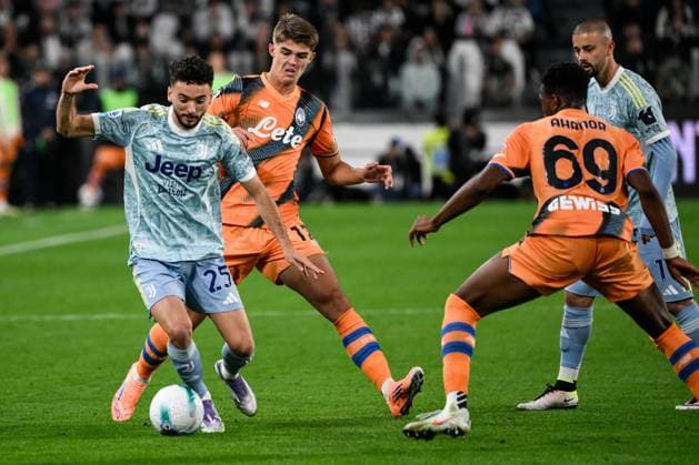 Joao Mario of Juventus FC, Charles De Ketelaere and Honest Ahanor of Atalanta BC during the Serie A 2025 2026 football match between Juventus FC and Atalanta BC at Juventus Stadium in Torino (Italy), September 27, 2025. andreaxstaccioli