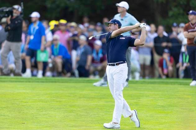 September 27, 2025, Farmingdale, Ny, United States: FARMINGDALE, NY - SEPTEMBER 27: Harris English of Team USA hits an approach shot on hole 4 during the Ryder Cup - Morning Foursomes Matches at Bethpage Black Golf Course on September 27, 2025 in Farmingdale, NY. Ryder Cup - Morning Foursomes Matches  - ZUMAt139 20250927_aaa_t139_012 Copyright: xAlxChang IsixPhotosx