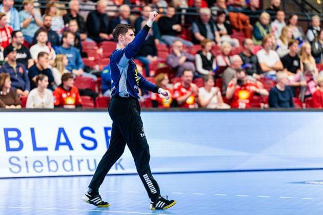 Leon Grabenstein (TuS N-Luebbecke, 32) jubelt freut sich GER, TuS N-Luebbecke vs. 1. VfL Potsdam, Handball, 2. Bundesliga, 5. Spieltag, Spielzeit 2025 2026, 27.09.2025 GER, TuS N-Luebbecke vs. 1. VfL Potsdam, Handball, 2. Bundesliga, 5. Spieltag, Spielzeit 2025 2026, 27.09.2025 Luebbecke Copyright: xEibner-Pressefoto JanxRollingerx EP_JSK