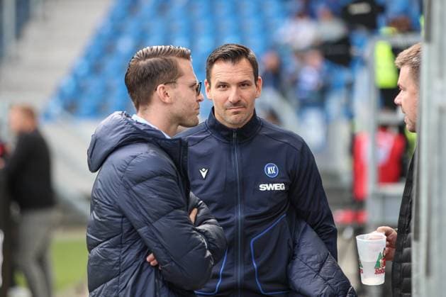 Mario Eggimann (Karlsruher SC, Geschaeftsfuehrer und Timon Pauls (Karlsruher SC, Direktor Profifussball) , GER, Karlsruher SC vs. 1. FC Magdeburg, 2. Bundesliga, 7. Spieltag, 2025 2026, 27.09.2025, DFL REGULATIONS PROHIBIT ANY USE OF PHOTOGRAPHS AS IMAGE SEQUENCES AND OR QUASI-VIDEO, GER, Karlsruher SC vs. 1. FC Magdeburg, 2. Bundesliga, 7. Spieltag, 2025 2026, 27.09.2025 Karlsruhe