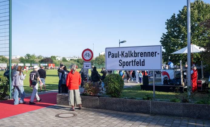 Fußball, Herren, Saison 2025 2026, NOFV Oberliga Nord, SV Sparta Lichtenberg, Feier zur Namensgebung, Sportanlage Fischerstraße wird zum Paul-Kalkbrenner-Sportfeld, 27.09. 2025, Copyright: xMatthiasxKochx