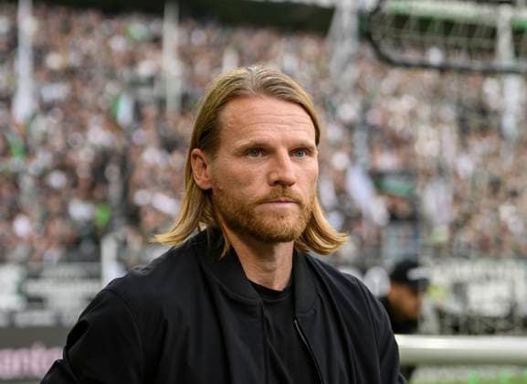 Trainer Eugen Polanski (Bor. Mönchengladbach) Fussball 1. Bundesliga, 5.Spieltag, Borussia Moenchengladbach - Eintracht Frankfurt, am 27.09.2025 in Moenchengladbach Deutschland. DFL regulations prohibit any use of photographs as image sequences and or quasi-video Â