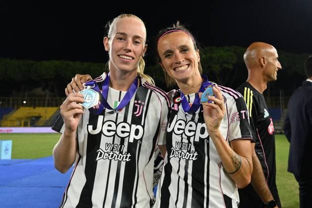 CALCIO - Serie A - Serie A Women’s Cup - Final - Juventus FC vs AS Roma Amalie Vangsgaard of Juventus F.C. and Barbara Bonansea of Juventus F.C. celebrate the victory during the Serie A Women s Cup Final between Juventus F.C. and A.S. Roma at Romeo Menti Stadium on September 27, 2025 in Castellammare di Stabia, Italy Castellammare di Stabia (NA) Italy  Copyright: xIPAxSport ABACAx