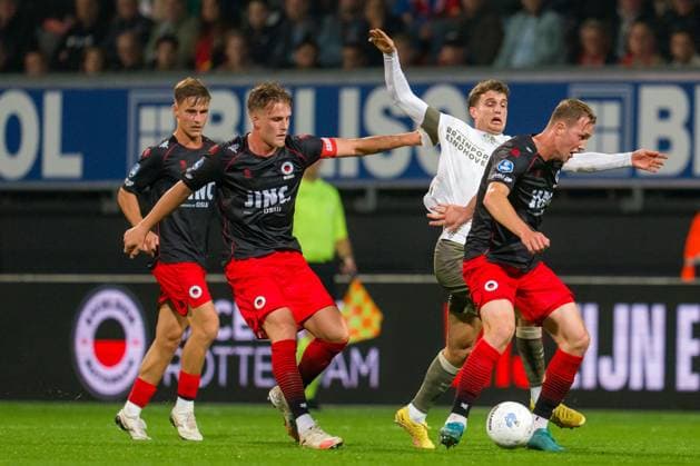 ROTTERDAM , 27-09-2025 , Stadium Woudestein , season 2025 2026 , VriendenLoterij Eredivisie , Excelsior vs PSV Eindhoven , Excelsior player Casper Widell, PSV Player Guus Til and Excelsior player Adam Carlen Excelsior - PSV  x31228328x Copyright: