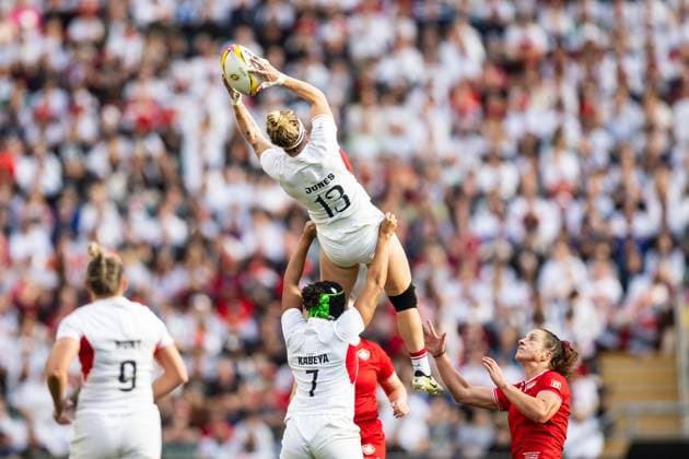 Canada Women v England Women Women s Rugby World Cup 2025 27 09 2025. Final Megan Jones of England claims the restart during the Women s Rugby World Cup 2025 Final match between Canada Women and England Women at Allianz Stadium, Twickenham, Richmond, United Kingdom on 27 September 2025. Richmond Allianz Stadium London United Kingdom Editorial use only , Copyright: xSimonxKingx PSI-22918-0107