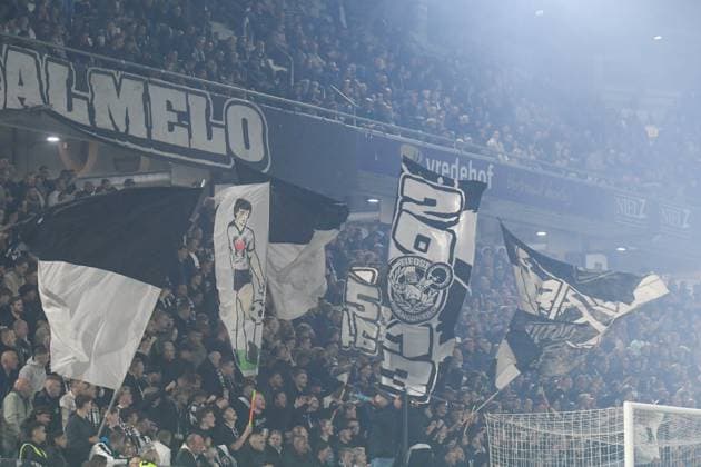 2025-09-27 Heracles Almelo v Sparta Rotterdam - Dutch Eredivisie ALMELO, NETHERLANDS - SEPTEMBER 27: Fans of Heracles Almelo during the Dutch Eredivisie match between Heracles Almelo and Sparta Rotterdam at Asito Stadium on September 27, 2025 in Almelo, Netherlands. Almelo Asito Stadium Netherlands Content not available for redistribution in The Netherlands directly or indirectly through any third parties. Copyright: xDennisxBresserx