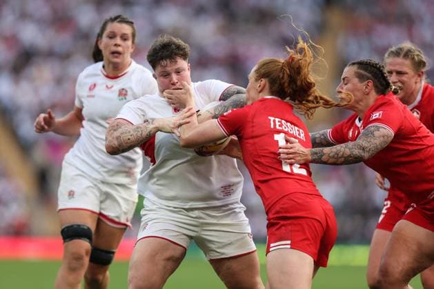 WRWC Final 27 September 2025, London - Women™s Rugby World Cup Final - Canada v England Women - Hannah Botterman of England is caught in the face by Alex Tessier of Canada - Photo: Charlotte Wilson Offside. London UK Copyright: xCharlottexWilsonx xOffsidexOffside
