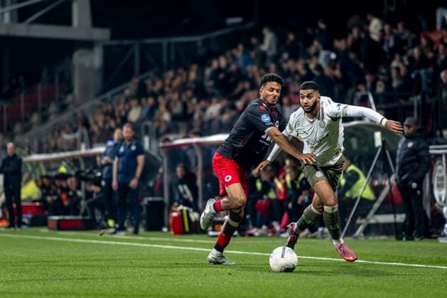 Excelsior player Ilias Bronkhorst, PSV Eindhoven midfielder Ismael Saibari during the match Excelsior Rotterdam vs PSV Eindhoven at the Stadium Woudestein for the Dutch Vriendenloterij Eredivisie season 2025-2026 in ROTTERDAM, Netherlands on 27 september 2025, (photo by Stefan Koops EYE4images DeFodi Images) Excelsior player Ilias Bronkhorst, PSV Eindhoven midfielder Ismael Saibari during the match Excelsior Rotterdam vs PSV Eindhoven at the Stadium Woudestein for the Dutch Vriendenloterij Eredivisie season 2025 2026 in ROTTERDAM, Netherlands on 27 september 2025, photo by Stefan Koops EYE4images DeFodi Images