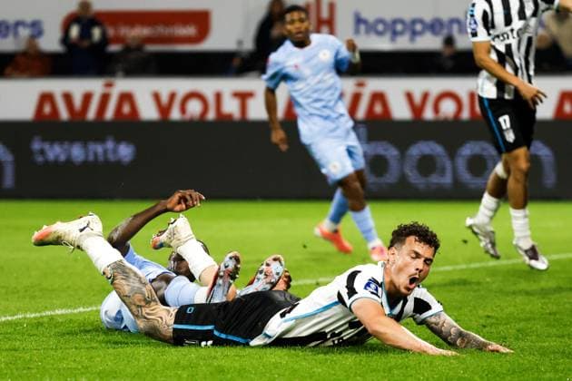 ALMELO - Jizz Hornkamp of Heracles Almelo reacts after a missed opportunity during the Dutch Eredivisie match between Heracles Almelo and Sparta Rotterdam at the Erve Asito Stadium on September 27, 2025, in Almelo, Netherlands. ANP VINCENT JANNINK Eredivisie 2025 26 xVIxANPxSportx xxANPxIVx 537649998 originalFilename: 537649998.jpg