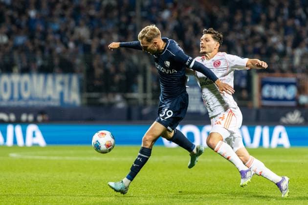 2. Fußball Bundesliga: VfL Bochum - Fortuna Düsseldorf; Vonovia-Ruhrstadion, Bochum; 27.09.2025 +Leandro Morgalla (VfL Bochum, 39), Florent Muslija (Fortuna Düsseldorf, 24) 2. Fußball Bundesliga: VfL Bochum - Fortuna Düsseldorf; Vonovia-Ruhrstadion, Bochum; 27.09.2025 DFL regulations prohibit any use of photographs as image sequences and or quasi video.