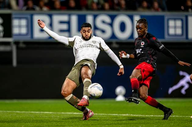 PSV Eindhoven midfielder Ismael Saibari, Excelsior player Arthur Zagre during the match Excelsior Rotterdam vs PSV Eindhoven at the Stadium Woudestein for the Dutch Vriendenloterij Eredivisie season 2025-2026 in ROTTERDAM, Netherlands on 27 september 2025, (photo by Stefan Koops EYE4images DeFodi Images) PSV Eindhoven midfielder Ismael Saibari, Excelsior player Arthur Zagre during the match Excelsior Rotterdam vs PSV Eindhoven at the Stadium Woudestein for the Dutch Vriendenloterij Eredivisie season 2025 2026 in ROTTERDAM, Netherlands on 27 september 2025, photo by Stefan Koops EYE4images DeFodi Images