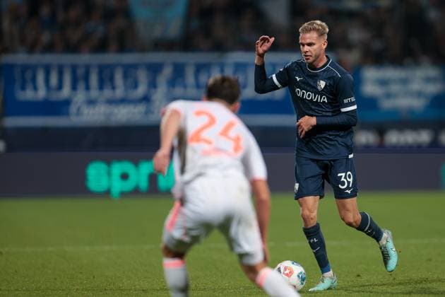 27.09.2025, 2. Bundesliga, 7. Spieltag, VfL Bochum 1848 - Fortuna Düsseldorf, Leandro Morgalla (VfL Bochum 1848), Bochum Vonovia Ruhrstadion NRW Deutschland xRHR-FOTO DEx
